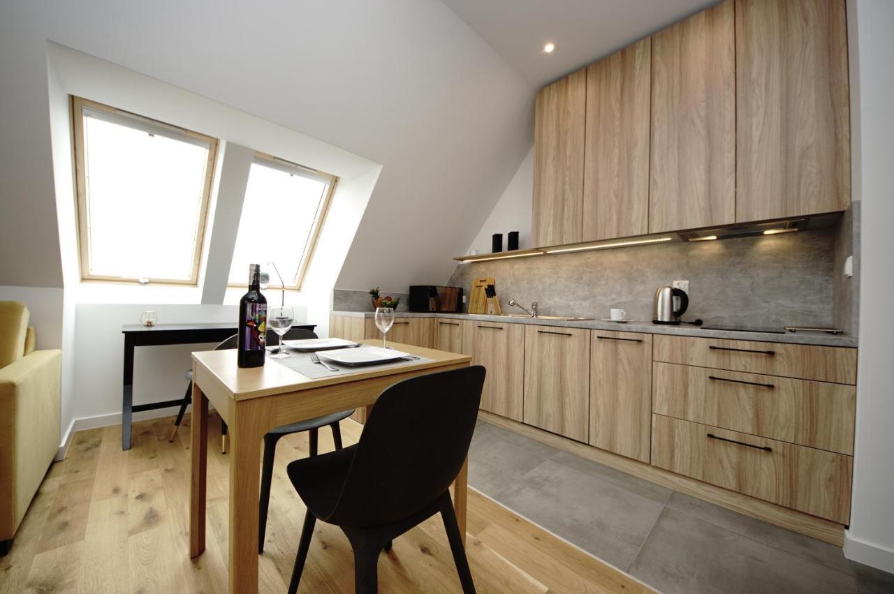 Bh Properties, Apartamenty Teatr Wybrzeze Srodmiescie Danzica Esterno foto
