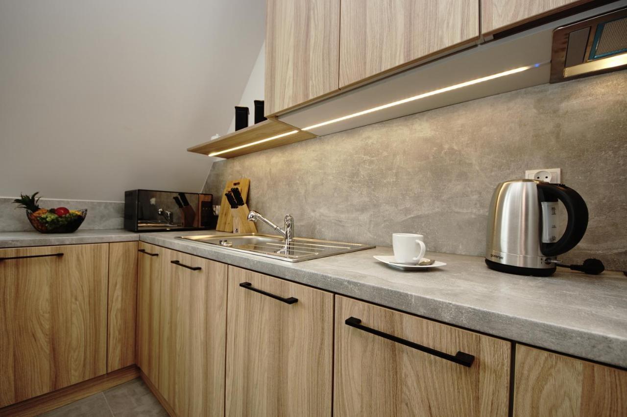 Bh Properties, Apartamenty Teatr Wybrzeze Srodmiescie Danzica Esterno foto