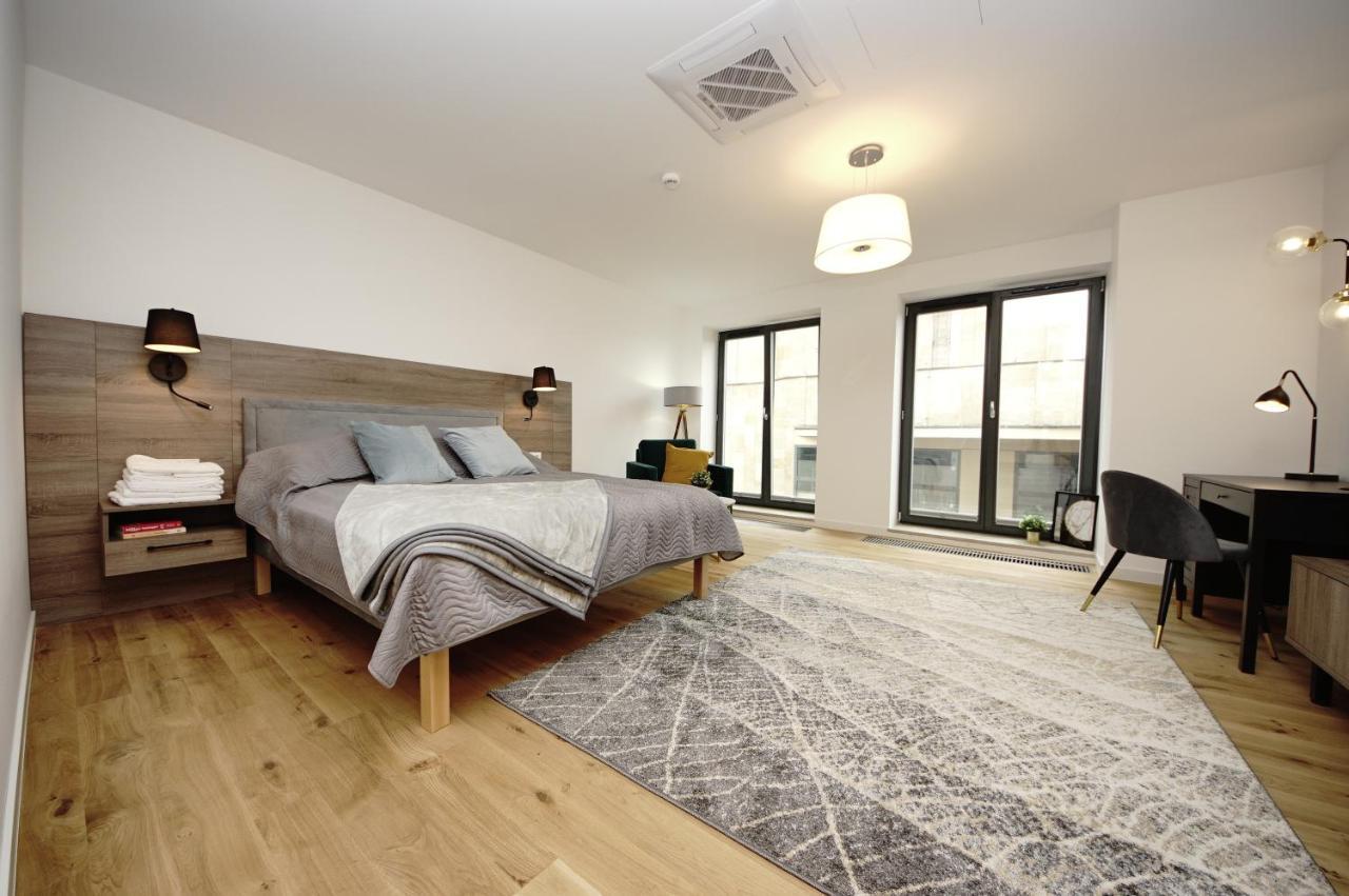 Bh Properties, Apartamenty Teatr Wybrzeze Srodmiescie Danzica Esterno foto