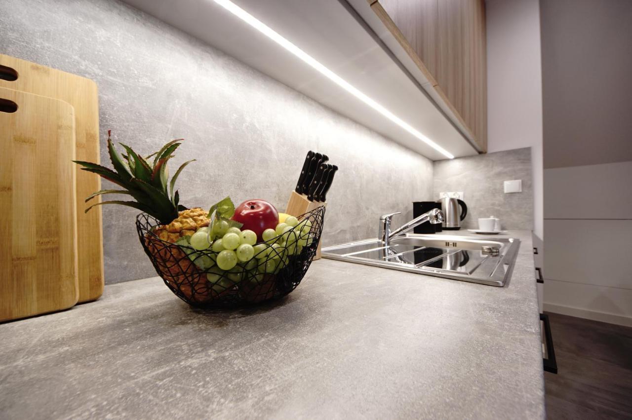 Bh Properties, Apartamenty Teatr Wybrzeze Srodmiescie Danzica Esterno foto