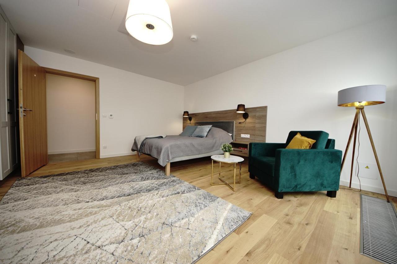 Bh Properties, Apartamenty Teatr Wybrzeze Srodmiescie Danzica Esterno foto
