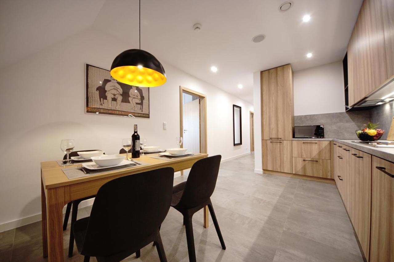 Bh Properties, Apartamenty Teatr Wybrzeze Srodmiescie Danzica Esterno foto