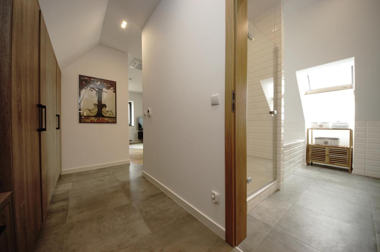 Bh Properties, Apartamenty Teatr Wybrzeze Srodmiescie Danzica Esterno foto