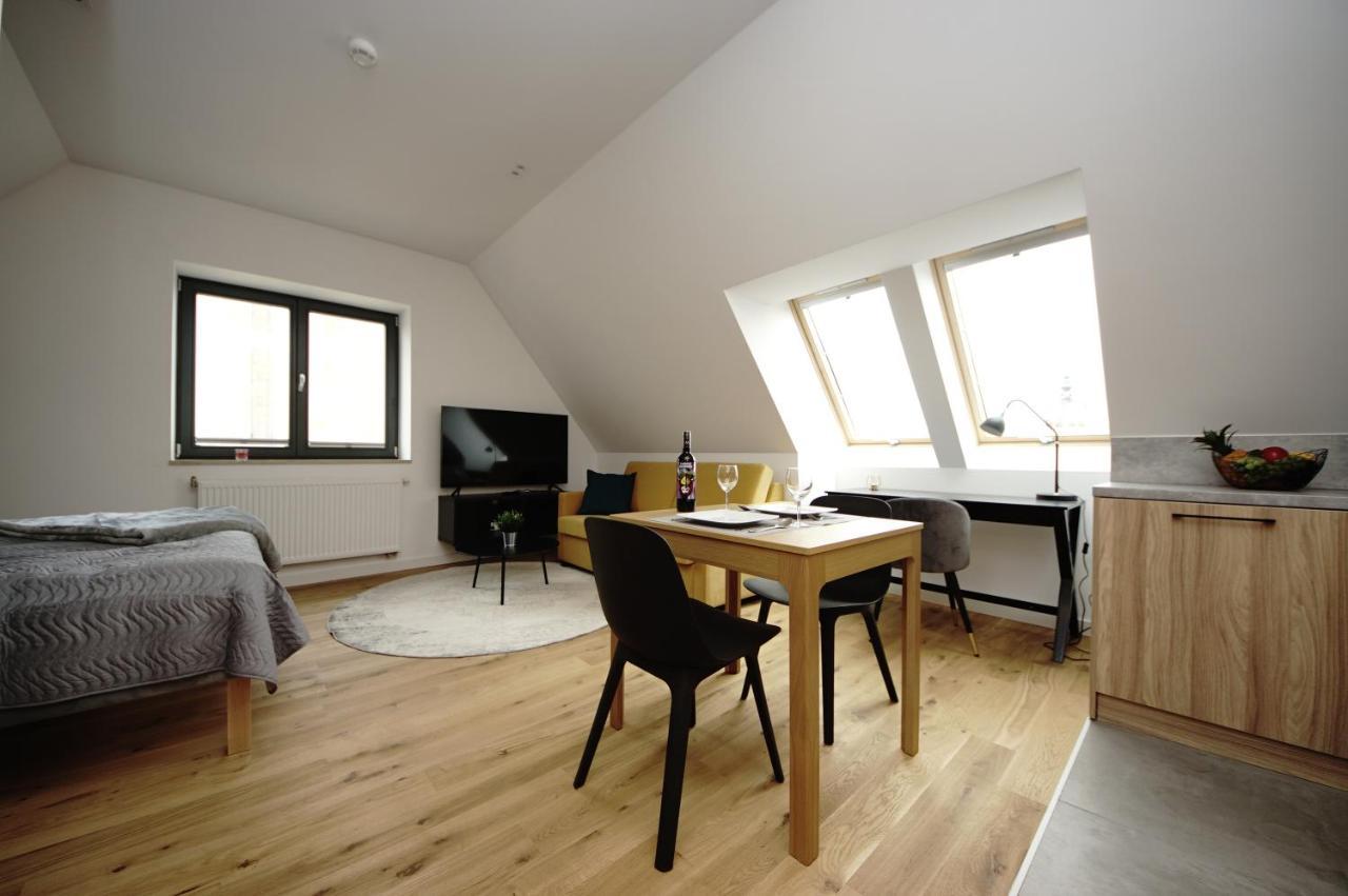 Bh Properties, Apartamenty Teatr Wybrzeze Srodmiescie Danzica Esterno foto