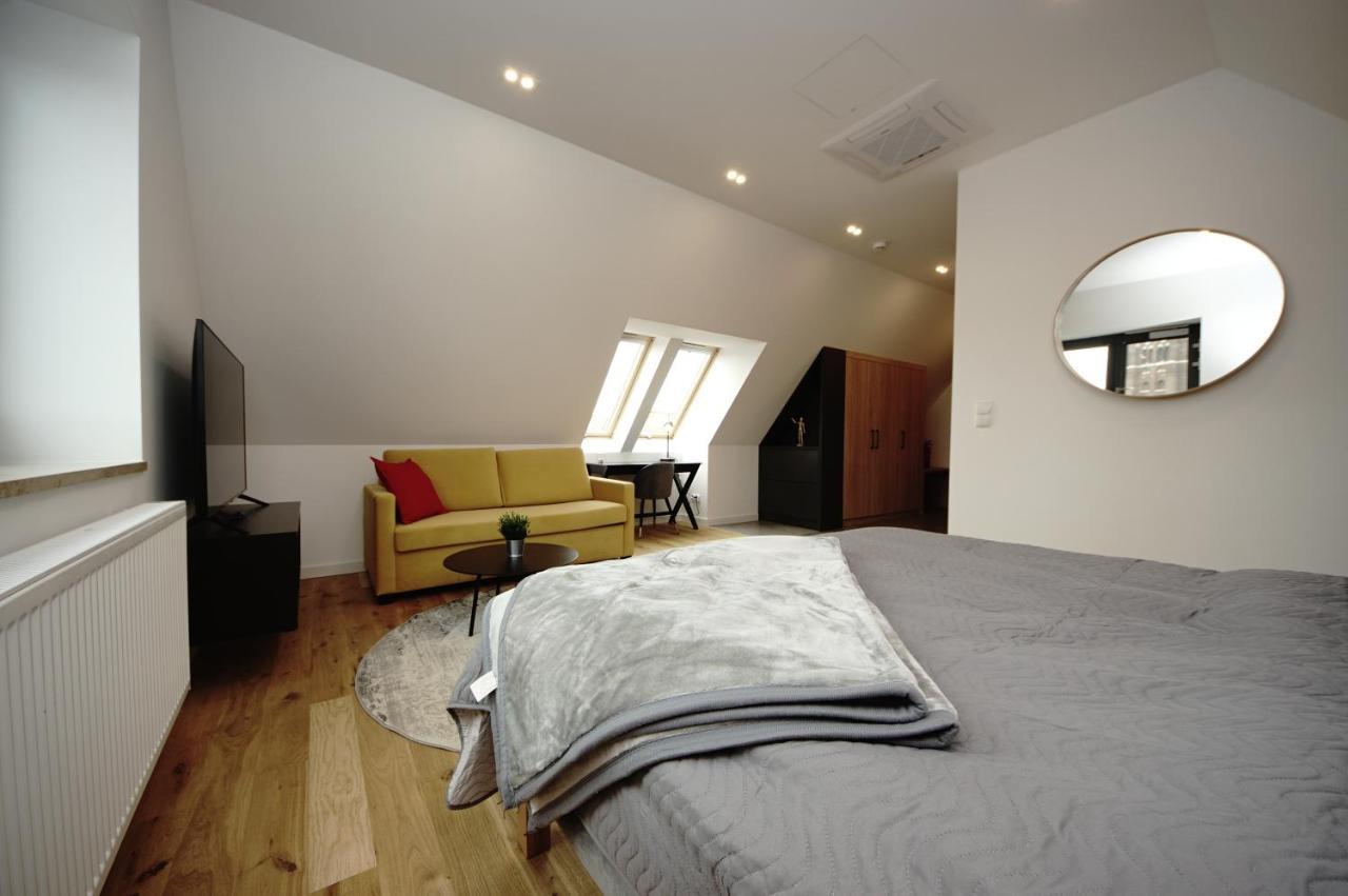 Bh Properties, Apartamenty Teatr Wybrzeze Srodmiescie Danzica Esterno foto