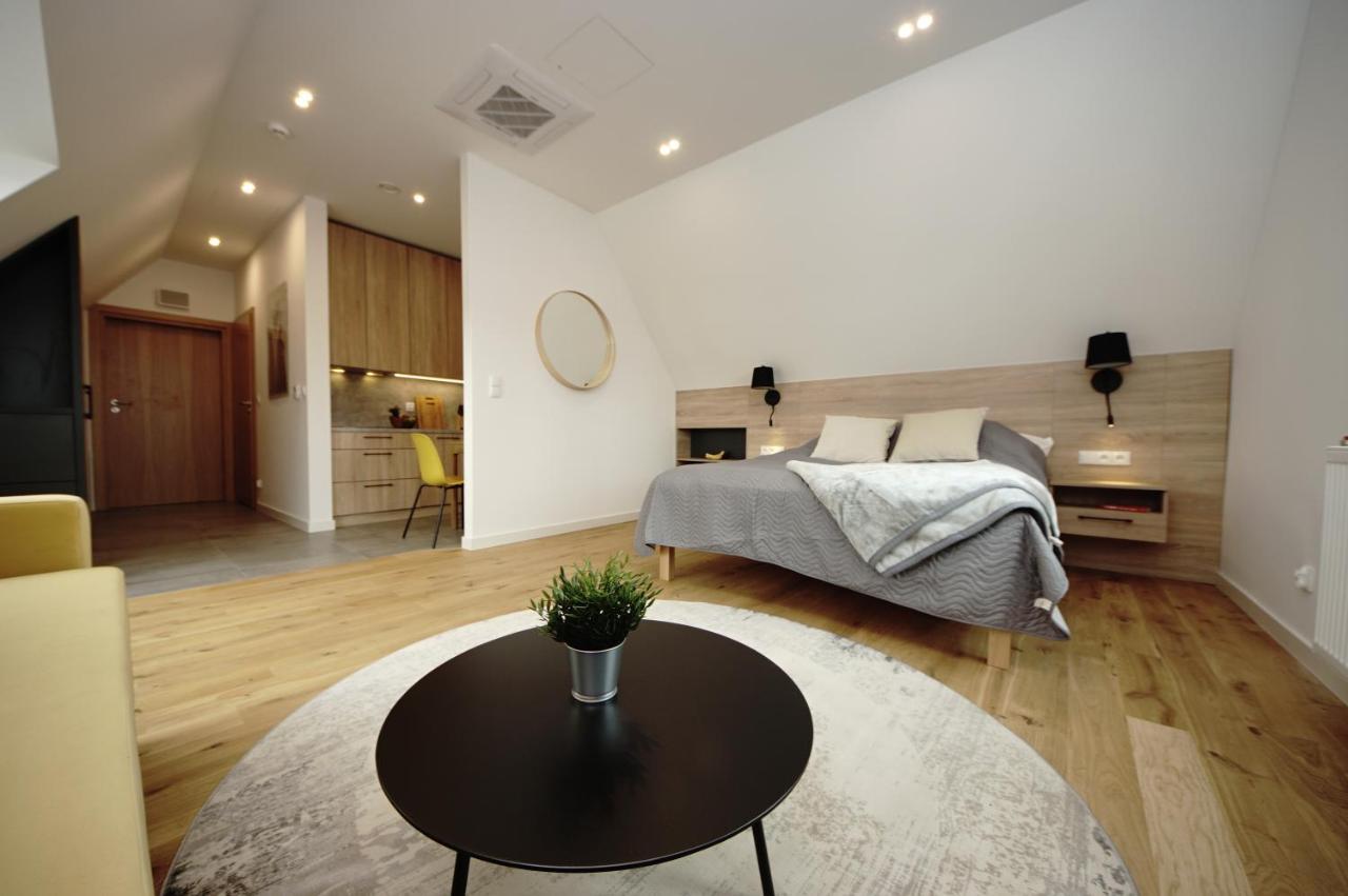 Bh Properties, Apartamenty Teatr Wybrzeze Srodmiescie Danzica Esterno foto
