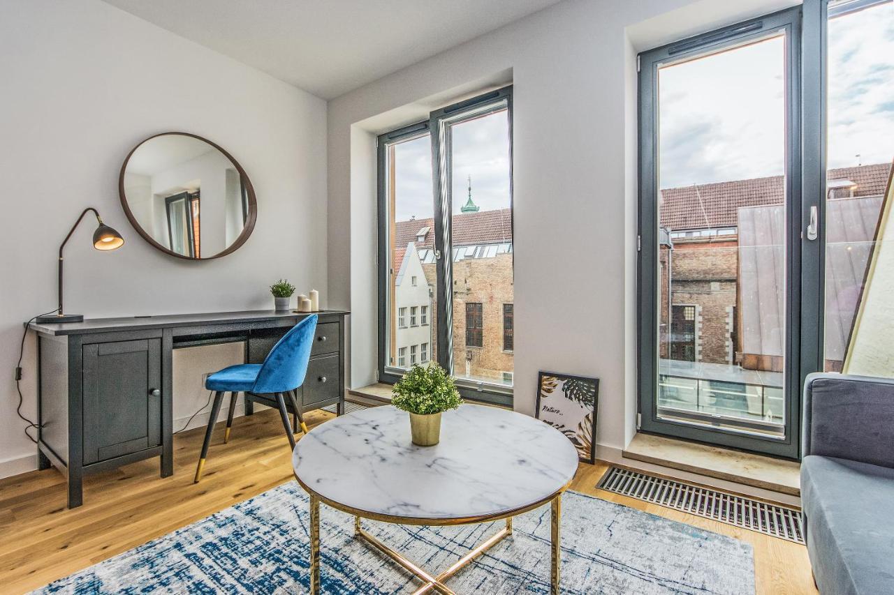 Bh Properties, Apartamenty Teatr Wybrzeze Srodmiescie Danzica Esterno foto